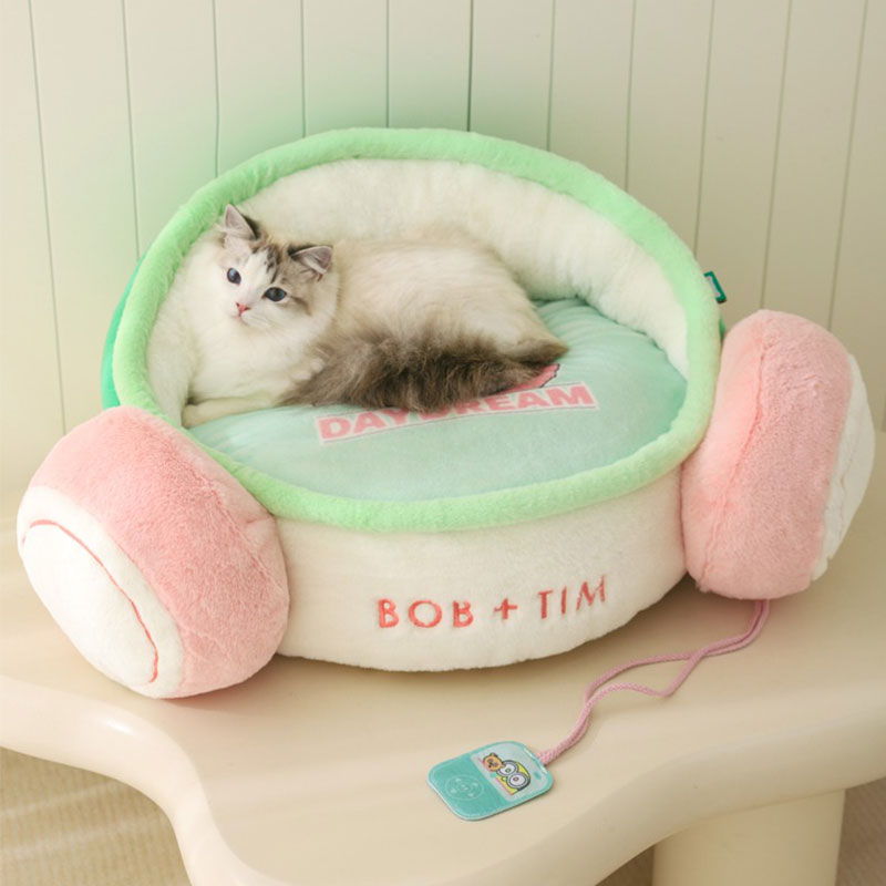 Fantasy Earphone Cat Sofa Bed