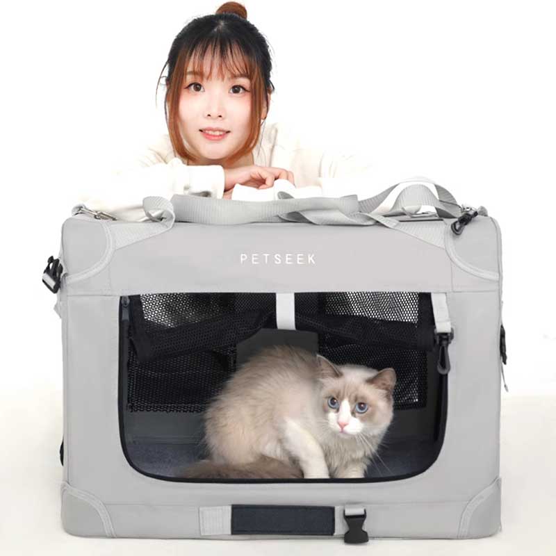 Roomy Car-Friendly Cat Carrier Tote Bag
