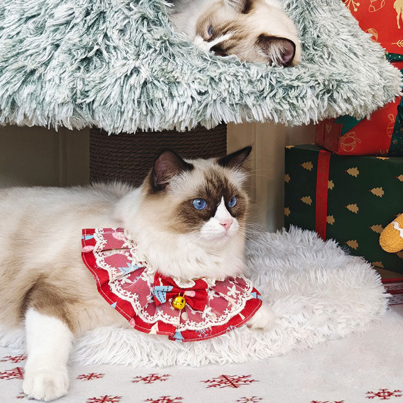 Snowfall Christmas Tree Cat Climbing Tower