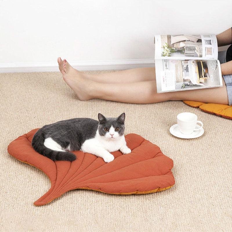 Cat Bed Mat Leaf Shape Machine Washable Double-sided Use Pet Nest