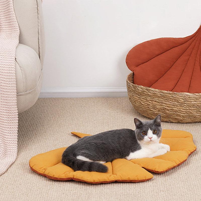 Cat Bed Mat Leaf Shape Machine Washable Double-sided Use Pet Nest