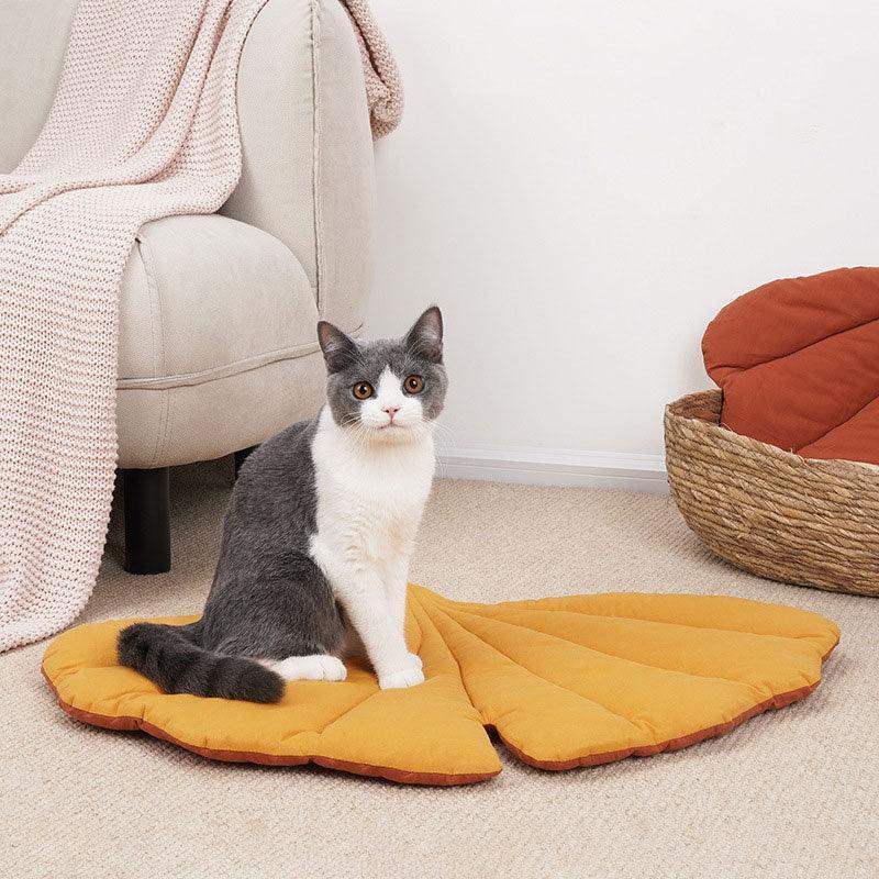 Cat Bed Mat Leaf Shape Machine Washable Double-sided Use Pet Nest