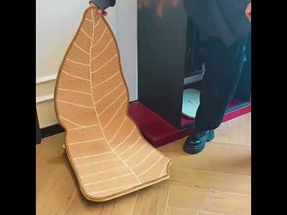 Leaf-Inspired Cat Scratcher Bed